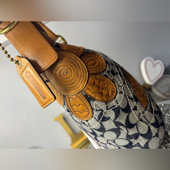 Coach 2007 Bleecker Denim Floral Appliqué Whiskey Leather Flower Bag EUC - Picture 9 of 16